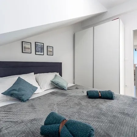 Guest House Allineeddubrovnik: Versatile Rooms with Free Parking Exterior photo