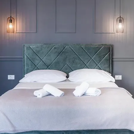 Guest House Allineeddubrovnik: Versatile Rooms with Free Parking Exterior photo