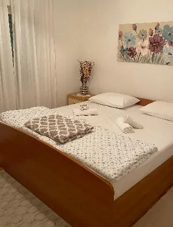 Guest House Allineeddubrovnik: Versatile Rooms with Free Parking Exterior photo