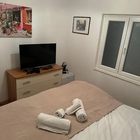 Guest House Allineeddubrovnik: Versatile Rooms with Free Parking Exterior photo