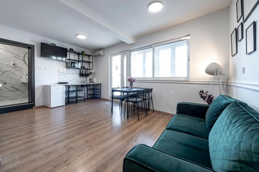 Apartment Allineeddubrovnik Choose Between Double Or Penthouse Or Free Parking *