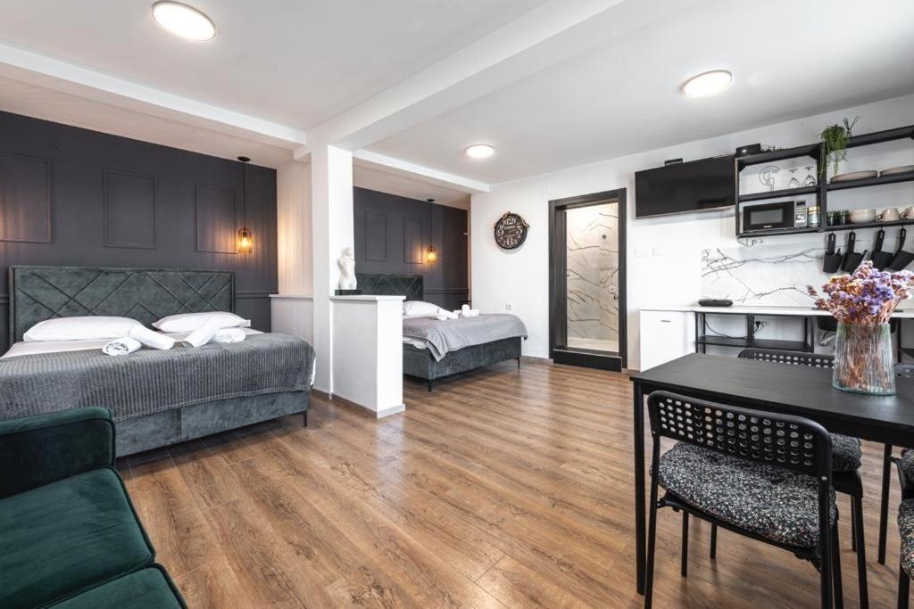 Apartment Allineeddubrovnik Choose Between Double Or Penthouse Or Free Parking *